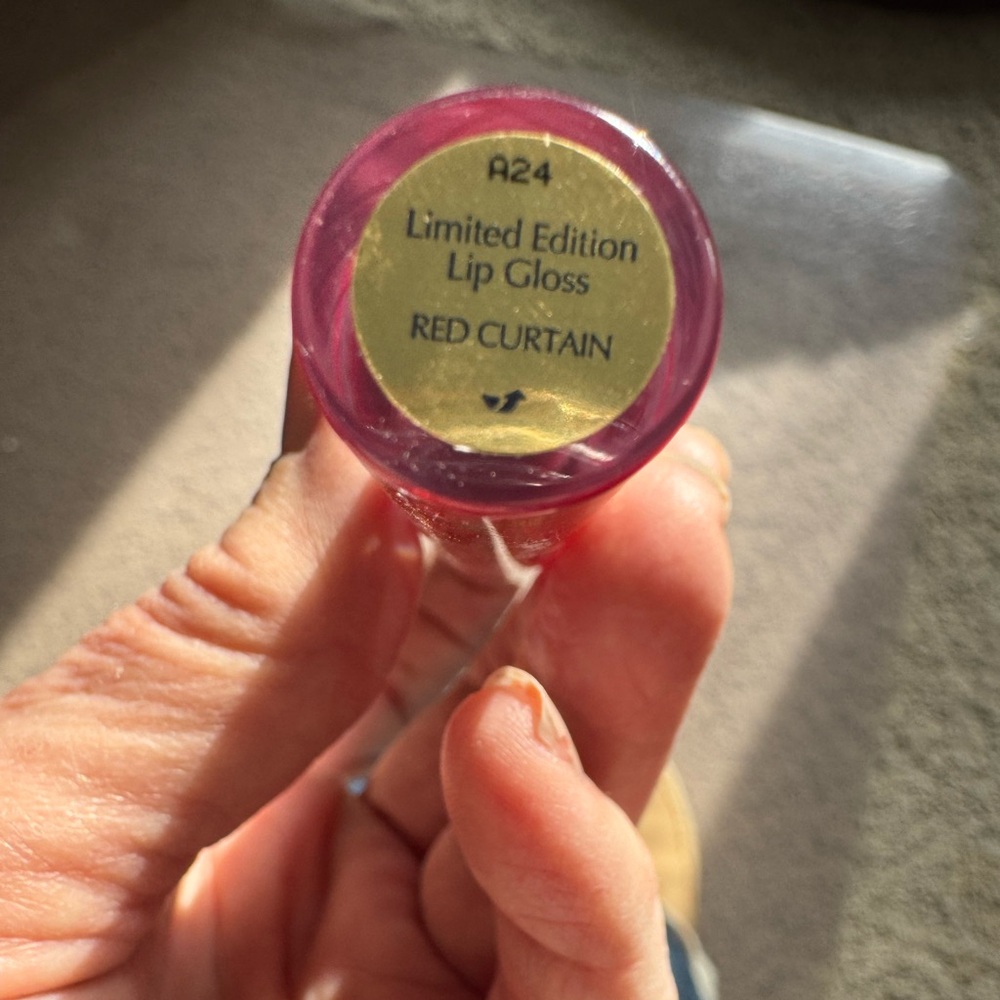 Estée Lauder lip gloss